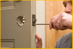 Phoenix Mobile Locksmith Phoenix, AZ 602-687-4450 - 10-lock-change-commercial
